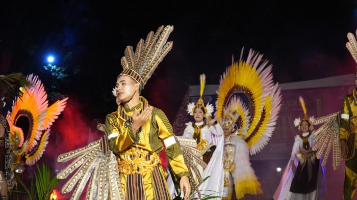 KLNC 2025 - Gelaran Klaten Lurik Night Carnival (KLNC) 2025 sukses memikat perhatian ribuan warga