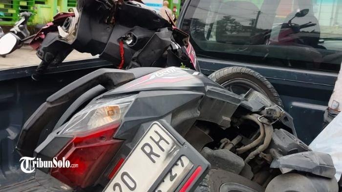 KECELAKAAN MAUT - Kecelakaan tunggal motor terjadi di jalan Segoro Gunung - Kemuning, Desa Kemuning, Kecamatan Ngargoyoso, Kabupaten Karanganyar, Senin (23/6/2025).  Akibat kejadian tersebut, dikabarkan tiga orang meninggal dunia di lokasi kejadian.