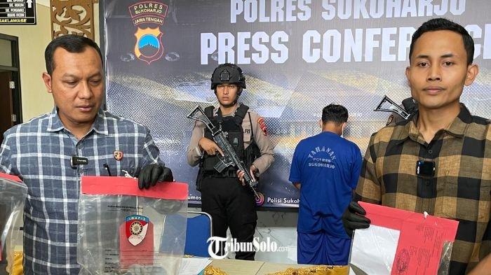 BARANG BUKTI-  Kepolisian Resor (Polres) Sukoharjo mengamankan empat barang bukti terkait kasus percobaan pembunuhan yang dilakukan seorang kakak ipar terhadap adik iparnya di Dukuh Nglinduk, Desa Karwangwuni, Kecamatan Polokarto, Kabupaten Sukoharjo, pada Senin (3/3/2025). Salah satu barang bukti yang diamankan adalah alat yang digunakan pelaku untuk menikam korban sebanyak empat kali.