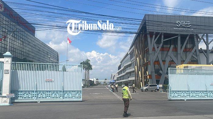 NASIB PT SRITEX. Kondisi PT Sritex di Sukoharjo setelah Mahkamah Agung (MA) menolak permohonan kasasi yang diajukan oleh PT tersebut, beberapa waktu lalu. Hari ini Pengadilan Niaga Kota Semarang bakal melakukan sidang putusan terkait nasib PT Sritex.