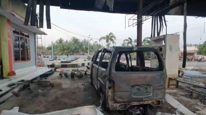 Kondisi mobil yang terbakar di SPBU Desa Bakalan, Kecamatan Dukuhseti, Pati, Selasa (2/7/2024).