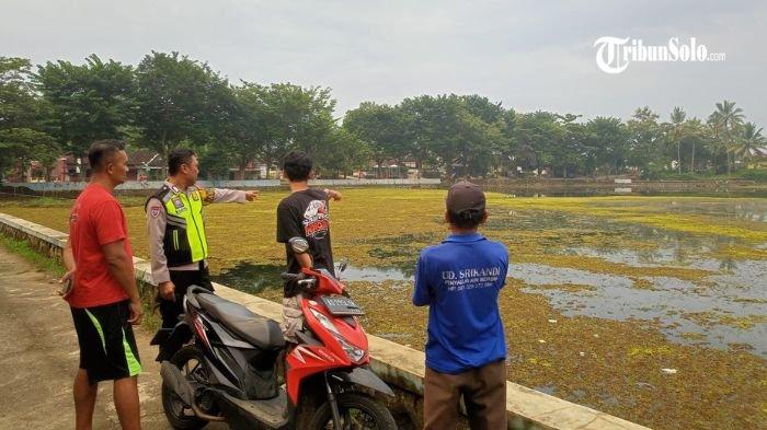 PEMANCING TENGGELAM - Lokasi pemancing asal Desa Sumberejo, Kecamatan Batuwarno, Wonogiri, yang tenggelam di Telogo Rowo, Senin (14/4/2025) pagi. Korban adalah Katmin (58) yang merupakan warga desa setempat.