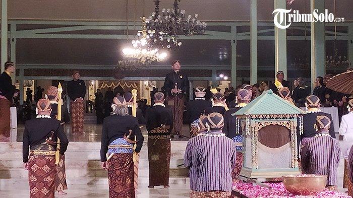 Raja Pura Mangkunegaran Solo, kGPAA Mangkunagara X saat Hajad Dalem Mapag 1 Suro JE 1958 di Pura Mangkunegaran Solo, Minggu (7/7/2024)