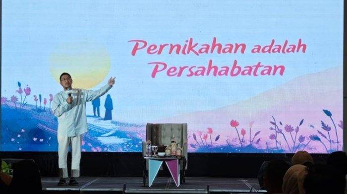 KAJIAN EKSLUSIF - Madumart mengadakan kajian yang menghadirkan Ustadz Oemar Mita di Harris Hotel Solo, Sabtu (28/7/2025).