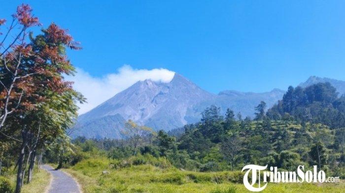 Pemandangan di Deles Indah Klaten.