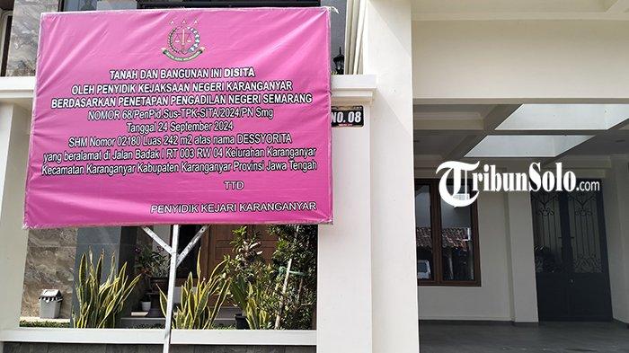 Penampakan Rumah di Kelurahan/Kecamatan/Kabupaten Karanganyar disita Kejaksaan Negeri (Kejari) Karanganyar, berdasarkan penetapan Pengadilan Negeri Semarang Nomor 68/PenPid.Sus-TPK-SITA/2024/PN Smg tanggal 24 September 2024, Jum'at (27/9/2024).