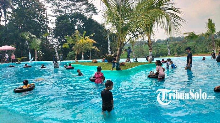 Suasana Kolam Bermain Pesona Tamansari yang dikelola Pokdarwis Pesona Tamansari, di Desa Tamansari, Kecamatan Kerjo, Kabupaten Karanganyar, Minggu (11/6/2023).