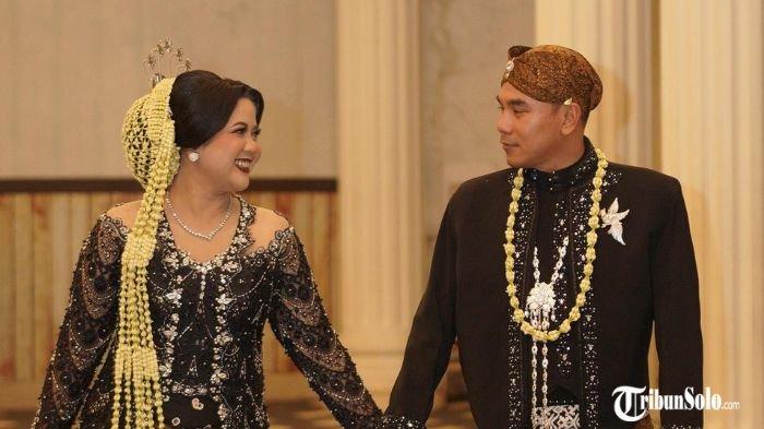 NYARIS BATAL NIKAH : Potret Irene dan Aji warga Solo yang hampir gagal menikah usai ditipu pihak Wedding Organizer (WO), belum lama ini. Ia menjadi korban penipuan dari Wedding Organizer (WO) yang ia pilih untuk mengatur segala keperluan pernikahannya. Padahal perencanaan resepsi pernikahan diakui irine sudah ia mulai sejak tahun 2024 silam.