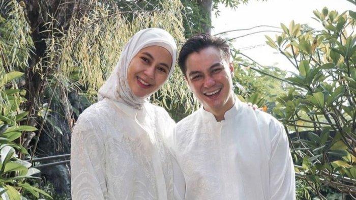 BAIM DAN PAULA - Potret aktor Baim Wong bersama sang istri Paula Verhoeven pada momen Lebaran 2024 lalu. (Instagram/paula_verhoeven)