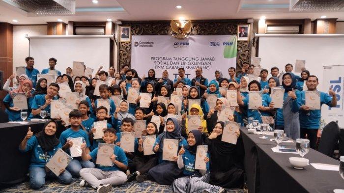 PROGRAM TJSL. PNM Cabang Semarang menggelar Training of Trainer (ToT) Al-Qur’an Isyarat bagi penyandang tunarungu di Hotel Noormans, Semarang, Jumat (20/6/2025). Acara yang merupakan bagian dari Program Tanggung Jawab Sosial dan Lingkungan (TJSL) PNM ini dilaksanakan bekerja sama dengan BRI Wilayah Semarang dan bertujuan memberdayakan komunitas disabilitas agar lebih mandiri dalam pendidikan spiritual.