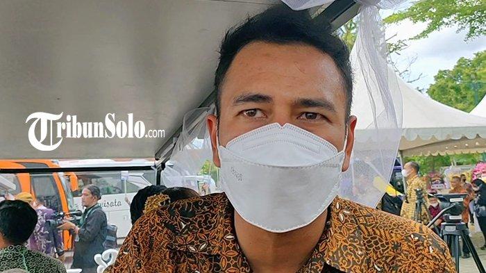 Raffi Ahmad saat menghadiri Pernikahan Kaesang Pangarep dan Erina Gudono.