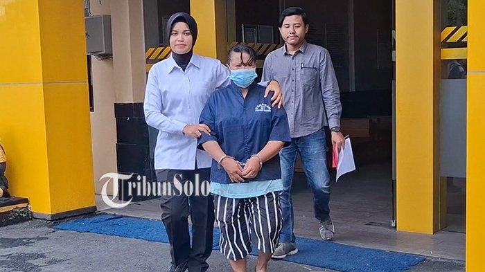 TERSANGKA KASUS TPPO - Seorang muncikari, SH asal Desa Pendem, Kecamatan Sumberlawang, Kabupaten Sragen diamankan Satreskrim Polres Sragen. 