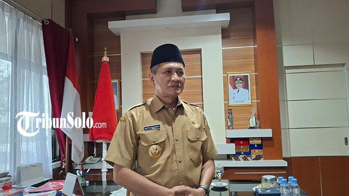 PELANTIKAN BUPATI WONOGORI TERPILIH. Setyo Sukarno, Bupati Wonogiri Terpilih saat ditemui di kantornya, Senin (3/2/2025). Setya Sukarno memastikan siap menjelang pelantikan kepala daerah Pilkada 2024 meski terjadi pemunduran jadwal.
