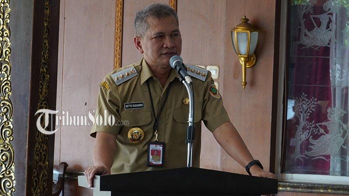 SEKOLAH GRATIS - Bupati Wonogiri, Setyo Sukarno saat ditemui beberapa waktu lalu. Pemkab Wonogiri masih menunggu kebijakan lebih lanjut soal sekolah swasta gratis.