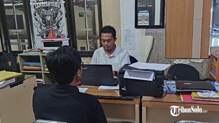 DIAMANKAN - Sosok pelaku kasus penganiyaan yang menimpa warga Wonogiri di sebuah acara hajatan. Seorang warga Wonogiri menjadi korban penusukan saat menghadiri acara hajatan di wilayah Segawe RT.001/RW.007, Desa Purwosari, Kecamatan Wonogiri, pada Senin (16/6/2025) lalu.