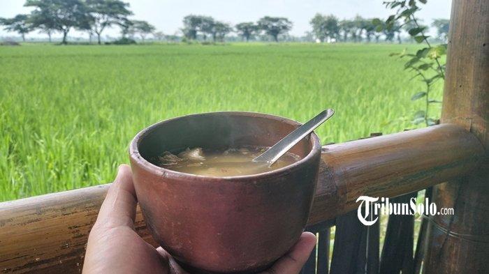 Soto Gerabah Mbah Min, Sidorejo, Kecamatan Bendosari, Kabupaten Sukoharjo.