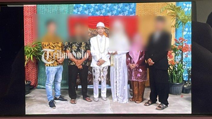 FOTO PERNIKAHAN. Ikhsan Nur Rasyidin (32) saat menikahi EAP. Ternyata semua itu terbongkar hanya kebohongan.