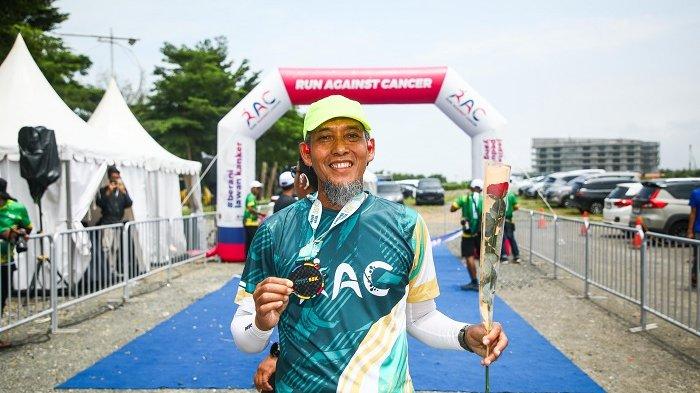 Sekretaris Daerah Provinsi Jawa Tengah, Sumarno mengikuti Run Against Cancer (RAC) 2025 untuk kategori Ultra Run 55K, di Kota Semarang pada Sabtu, 8 Februari 2025.
