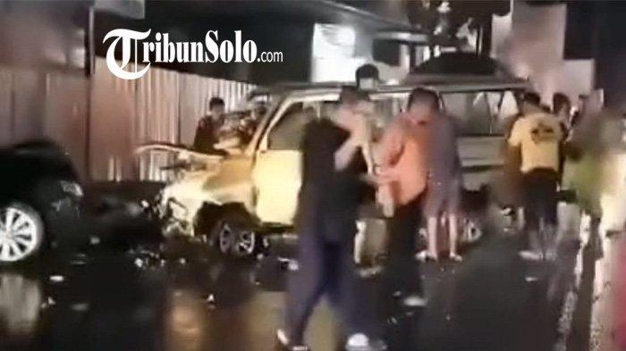 KECELAKAAN TAWANGMANGU. TKP kecelakaan di Jalan Solo-Tawangmangu, tepatnya di Dusun Beji, Kelurahan/Kecamatan Tawangmangu, Kabupaten Karanganyar, Selasa (1/4/2025) sore. Akibat kejadian tersebut, 7 orang menjadi korban . (Istimewa)