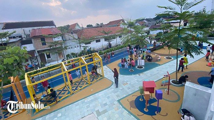 Suasana di Taman Cerdas Panularan, Kecamatan Laweyan, Kota Solo.