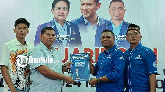 Tarso saat mendaftar penjaringan cabup di Partai Demokrat, Selasa (11/6/2024).