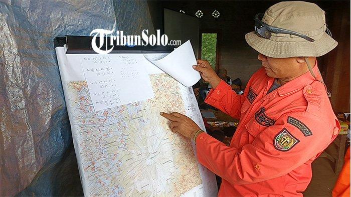 PROSES PENCARIAN. Tim SAR gabungan melakukan pencarian survivor dari basecamp Timboa, Kecamatan Gladagsari, Selasa (22/4/2025). Sugeng Parwoto (50) pendaki asal Dukuh Krajan, RT 4, RW 4, Desa  Tlogorejo, Temanggung mendaki gunung Merbabu sendiri dari jalur Timboa, Kecamatan Gladagsari, Kabupaten Boyolali.
