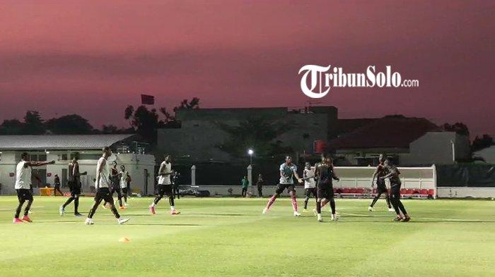 Timnas Mali U-17 saat latihan di Lapangan Sriwaru, Solo, Selasa (7/11/2023)