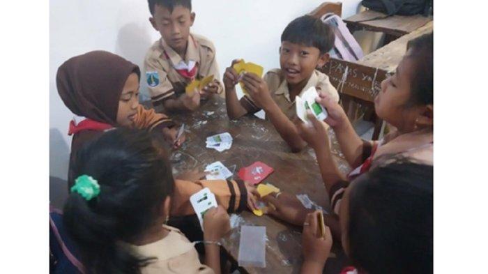Pengenalan Tumbuhan Liar Melalui Permainan Kartu “BOTANIKU”