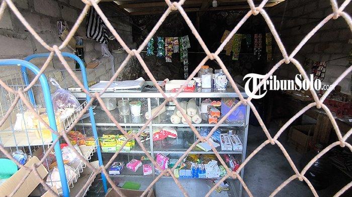 Warung kejujuran warga lereng Merapi, di RT 027 RW 009, Dukuh Mbangan, Desa Sidorejo, Kecamatan Kemalang, Kabupaten Klaten, Yogyakarta