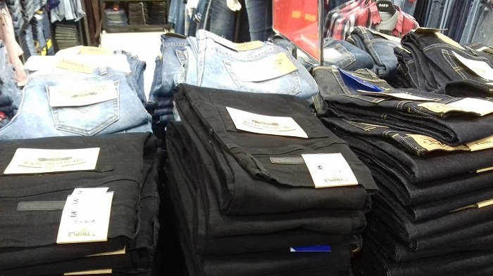 Harga Celana Jeans Pria Merek Triple ini Diskon 50% di Matahari Solo