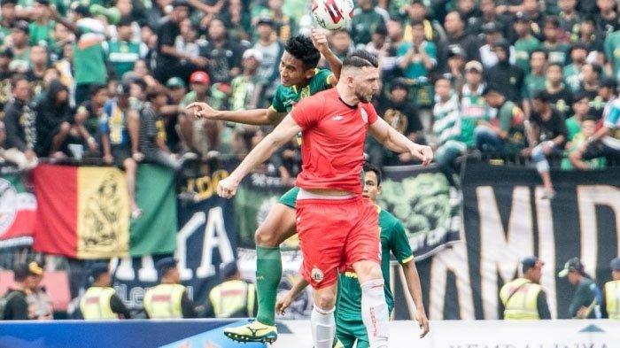Bek muda Persebaya Surabaya Rizky Ridho disorot setelah bikin Marko Simic mati kutu di Final Piala Gubernur Jatim 2020.