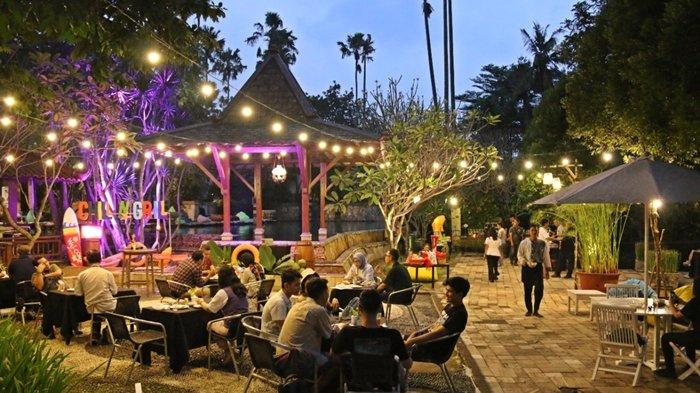 Lorin Solo Hotel menawarkan event Chill & Grill yang hadirkan nuansa Bali di Kota Solo, Sabtu (11/6/02022).