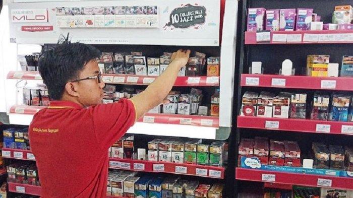 Ilustrasi menggondol rokok di toko grosir
