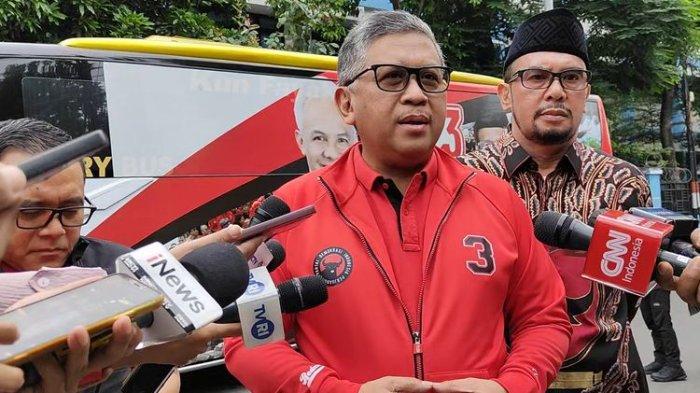Sekretaris Jenderal PDI-P Hasto Kristiyanto ditemui di Kantor DPP PDI-P, Jalan Diponegoro,Menteng, Jakarta Pusat, Minggu (10/12/2023) sebelum memulai safari kebangsaan di Banten.