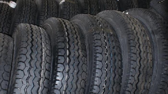 Ilustrasi ban mobil.