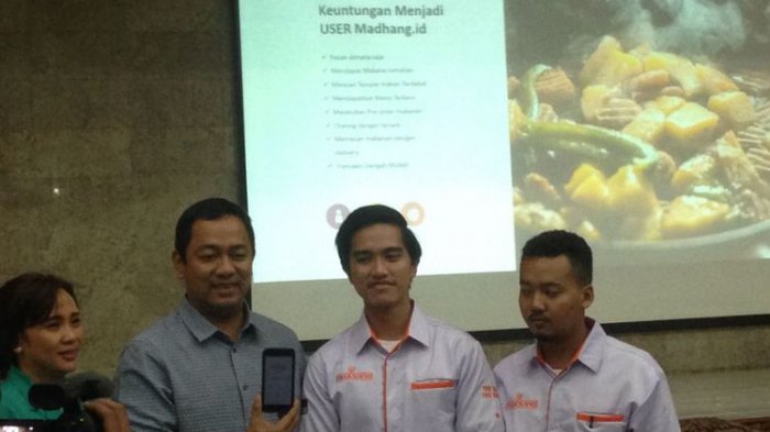 Wali Kota Semarang Hendrar Prihadi bersama Kaesang Pangarep dan tim melaunching Madhang.id di Balai Kota Semarang, Senin (11/12/2017)