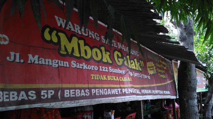 Tampak depan warung sate Mbok Galak, Jl Mangun Sarkoro 122, Sumber, Banjarsari, Surakarta, hari Rabu (13/4/2016), pukul 13.00 WIB.