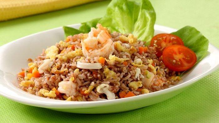 Resep Nasi Goreng Seafood Beras Merah Enak, Lezatnya Memang Juara!