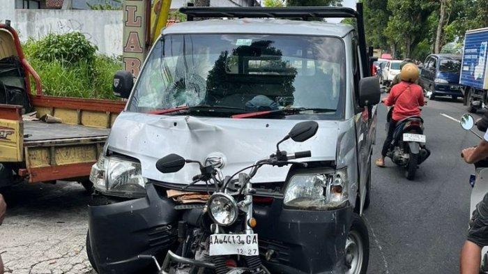 Kondisi Honda Tiger yang ditabrak Daihatsu Gran Max dalam kecelakaan beruntun di Jalan Magelang-Salaman, Jumat (27/9/2024). 