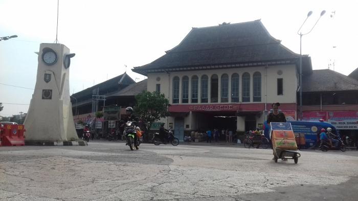 Pasar Gede Hardjonagoro di Solo, Jateng.