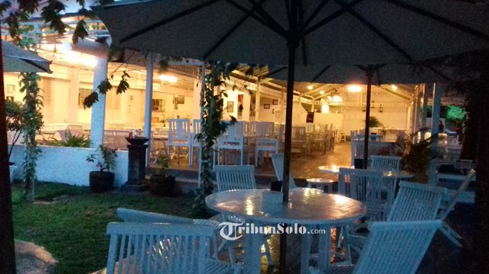 Suasana di dalam ruangan Rumah Teh Ndoro Donker,  Solo,  Selasa (11/10/2016)