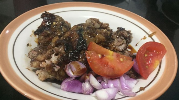 Sajian Sate Buntel di Sate Kambing Bu Haji Bejo