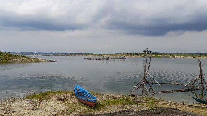 Waduk Kedung Ombo yang dilihat dari sisi Desa Ngargotirto, Kecamatan Sumberlawang, Kabupaten Sragen, Senin (28/12/2020).