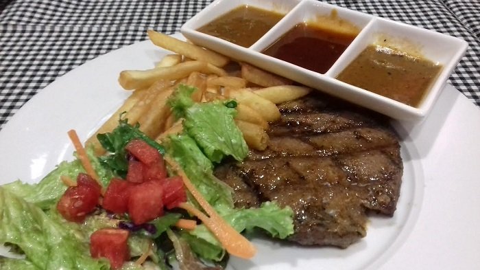 Menu Wagyu Meltique Steak di Double Decker, Solo Baru, Sukoharjo, Jumat (3/2/2017).