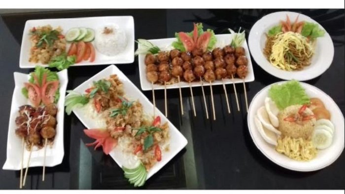 Aneka menu masakan yang dijual di Waroeng Joeang Hotel Sahid Jaya Solo, Kamis (4/8/2017)