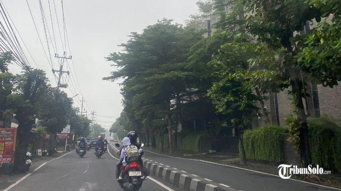 Solo Dikepung Hujan Ringan, Ini Titik Rawanmu