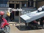 warga-membersihkan-bekas-banjir-di-boyolali.jpg
