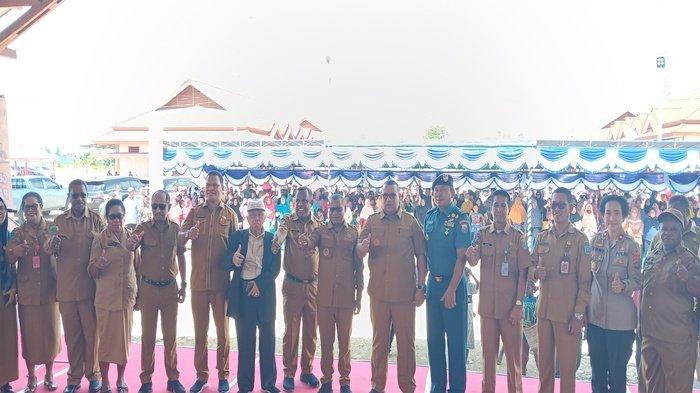 Pembukaan Gerakan Pangan Murah oleh Pj Gubernur Papua Barat Daya Muhammad Musa'ad di Pasar Mariat Kabupaten Sorong, Selasa (27/6/2023).