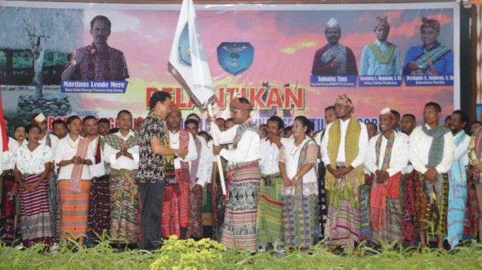Prosesi pelantikan badan pengurus Ikatan Keluarga Biinmaffo-TTU Kota Sorong periode 2023-2026 Sabtu (1/6/2023).