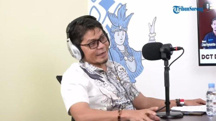 Anggota KPU Papua Barat Daya Divisi Teknis Penyelenggaraan Pemilu M.Gandhi Sirajudin dalam siniar Mata Lokal Memilih dengan tajuk DCT dan Transparansi Dana Kampanye Pemilu 2024 di kanal YouTube Tribun Sorong, Sabtu (16/9/2023).